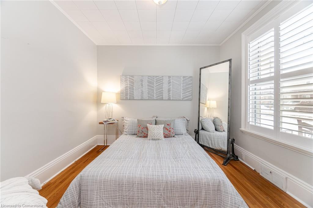 208 Drummond Street Property Photo 19