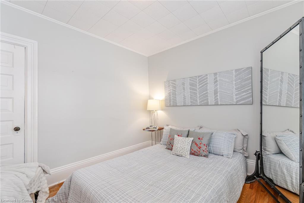 208 Drummond Street Property Photo 20