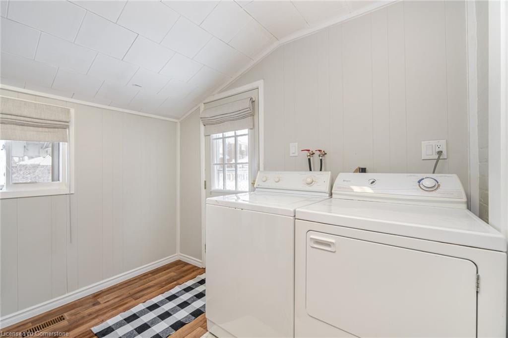 208 Drummond Street Property Photo 24