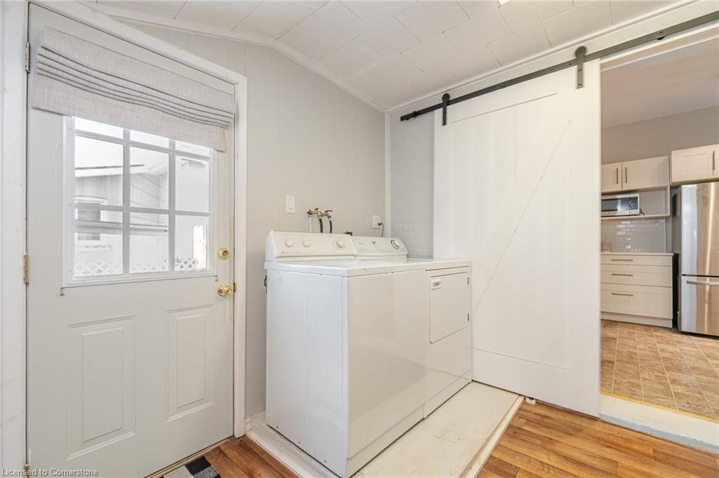 208 Drummond Street Property Photo 25