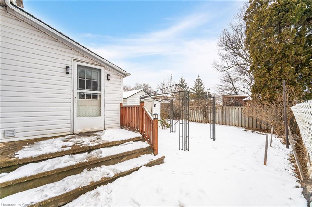 208 Drummond Street Property Photo 27