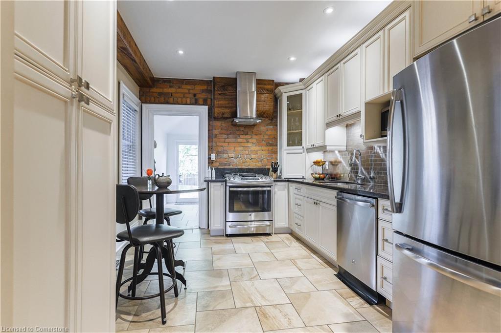 132 Charlton Avenue W Property Photo 12