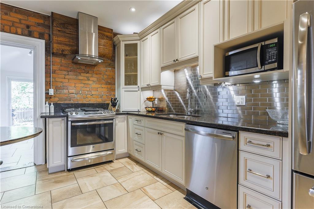 132 Charlton Avenue W Property Photo 13