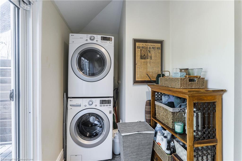 132 Charlton Avenue W Property Photo 23
