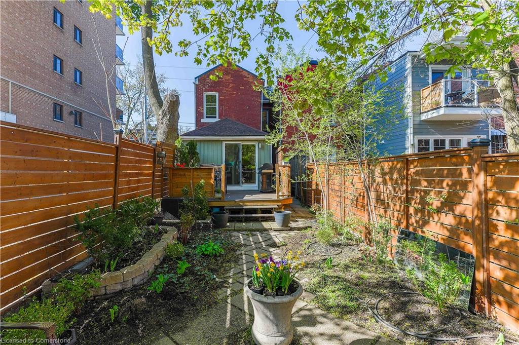 132 Charlton Avenue W Property Photo 29