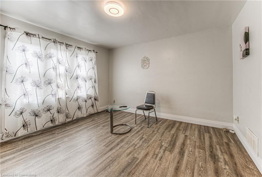152 Binscarth Road Property Photo 7