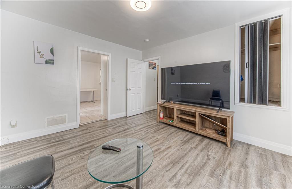 152 Binscarth Road Property Photo 8