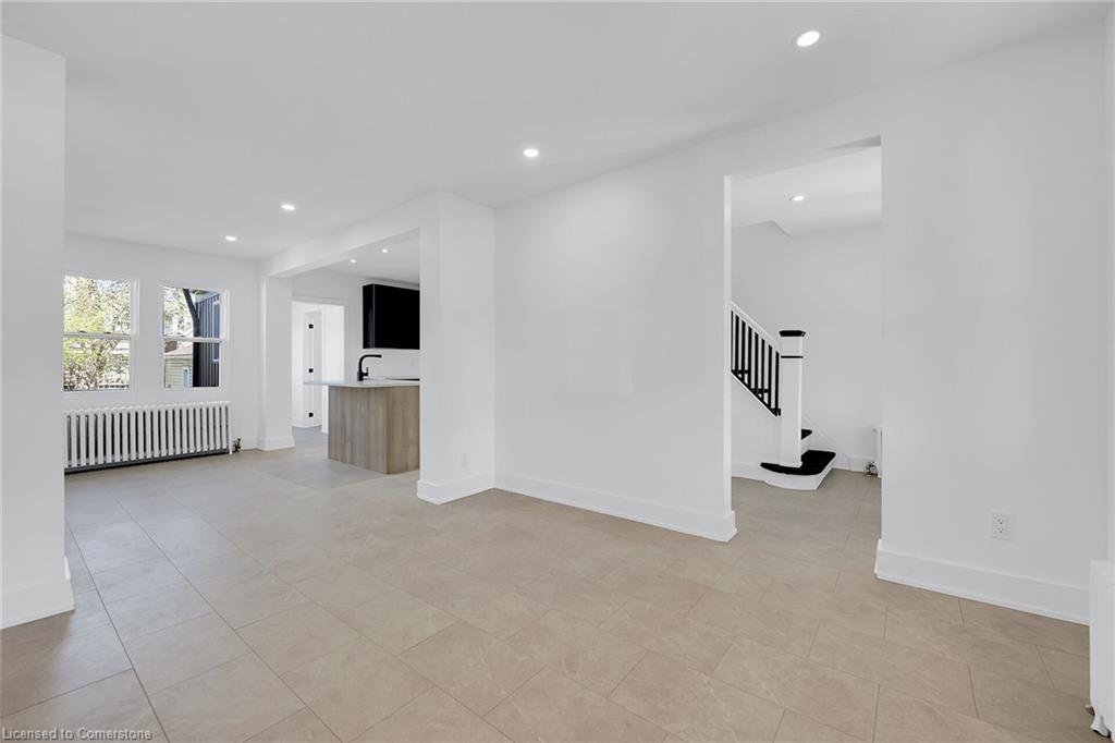 145 Prospect Street N Property Photo 11