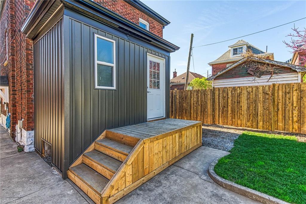 145 Prospect Street N Property Photo 32