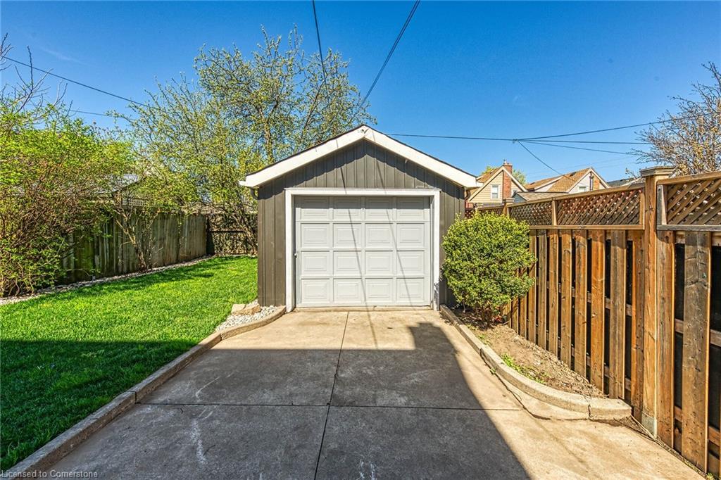 145 Prospect Street N Property Photo 35