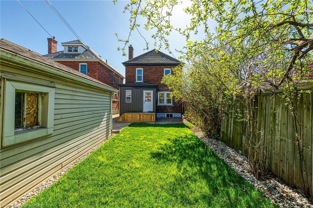 145 Prospect Street N Property Photo 37