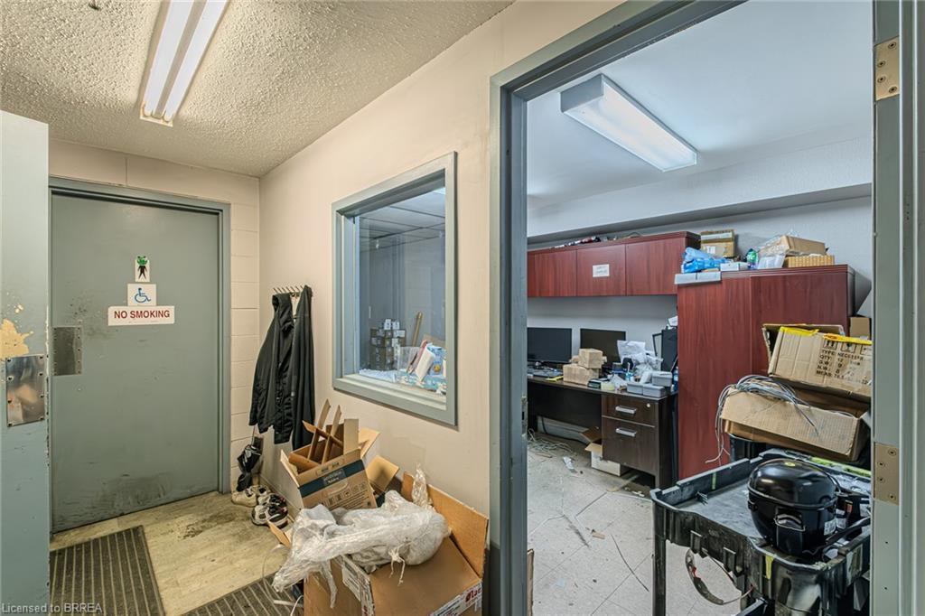 396 Henry Street Property Photo 19