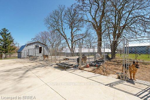226 Carluke Road E Property Photo 11