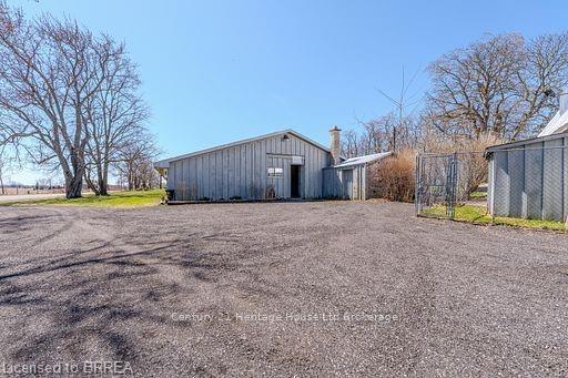 226 Carluke Road E Property Photo 26