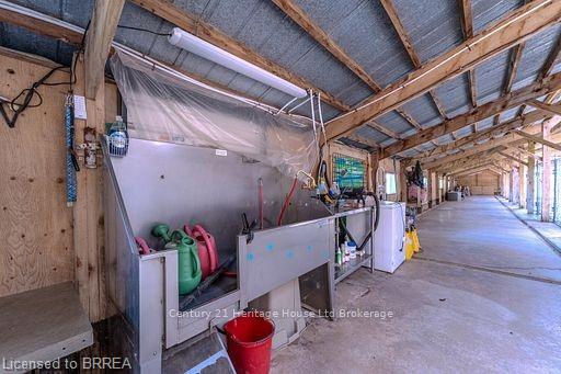 226 Carluke Road E Property Photo 30