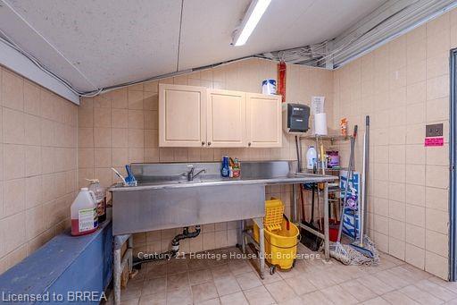 226 Carluke Road E Property Photo 31