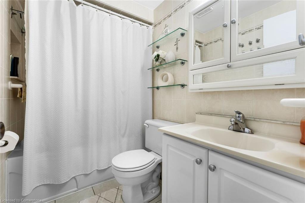 7242 Corrine Crescent Property Photo 19