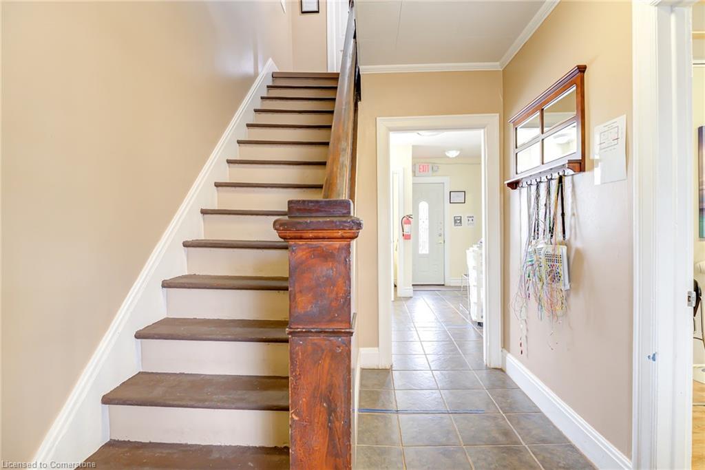 1405 King Street E Property Photo 8