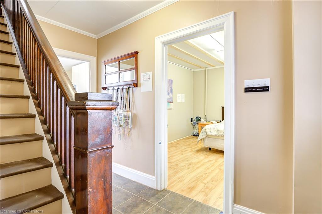 1405 King Street E Property Photo 9