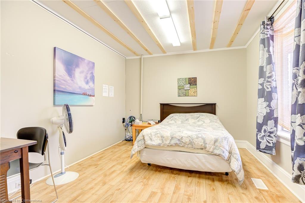 1405 King Street E Property Photo 10