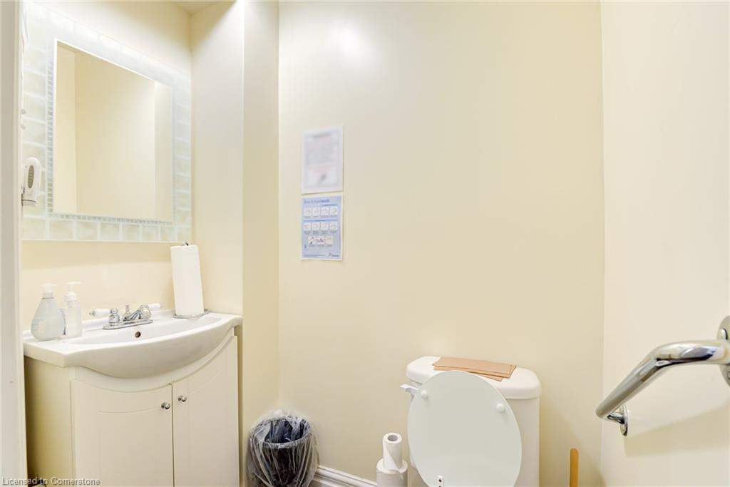 1405 King Street E Property Photo 17