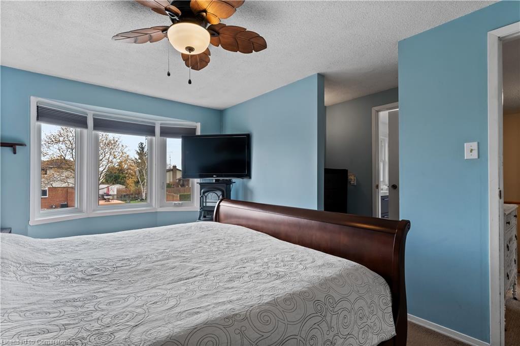 2385 Cotswold Crescent Property Photo 23
