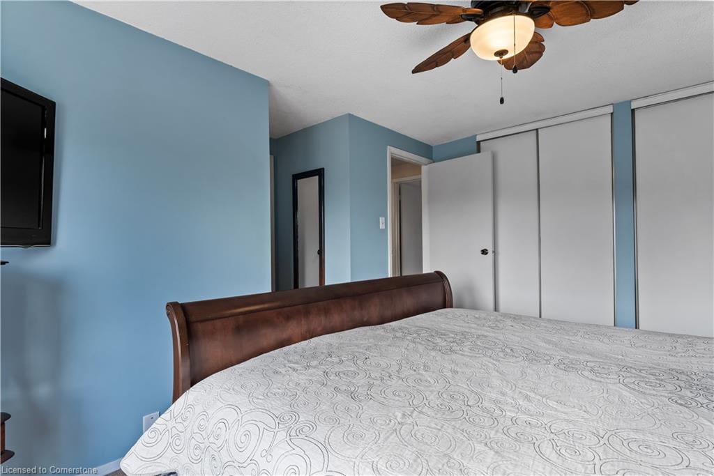 2385 Cotswold Crescent Property Photo 24