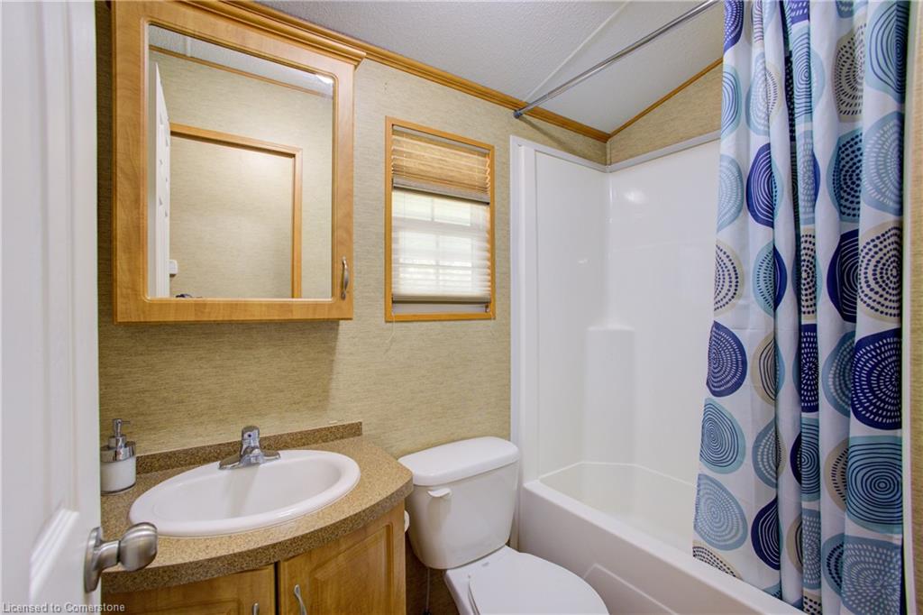 8 Maple Property Photo 23