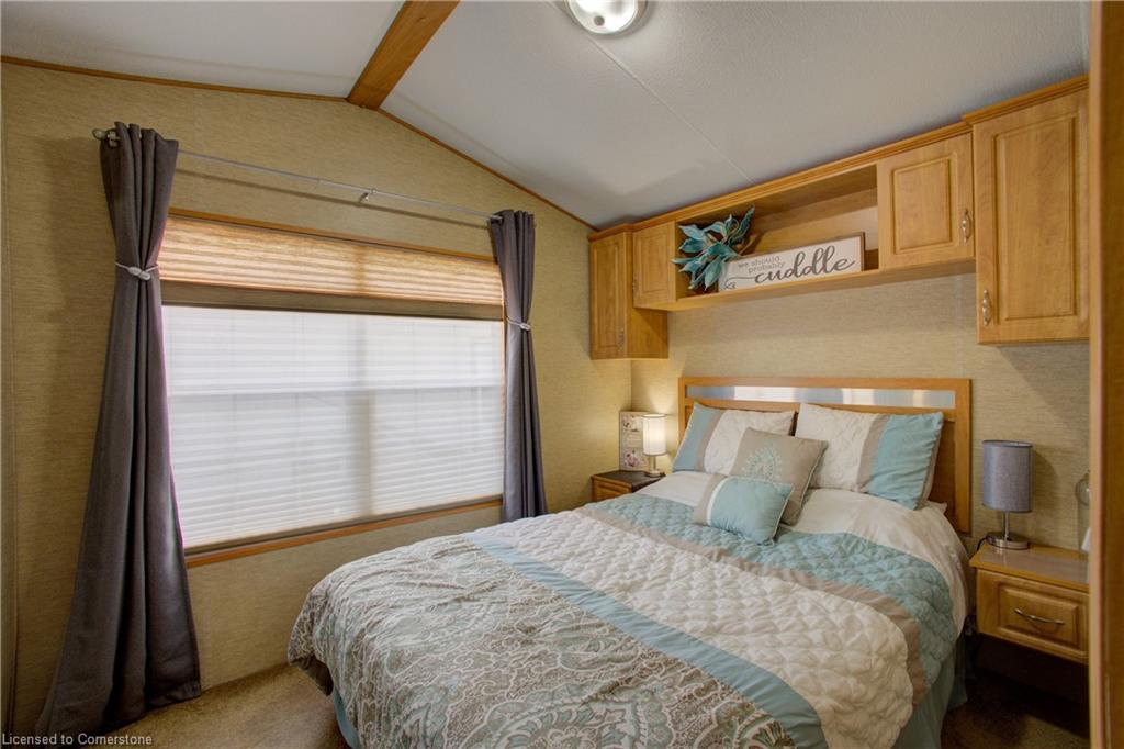 8 Maple Property Photo 24