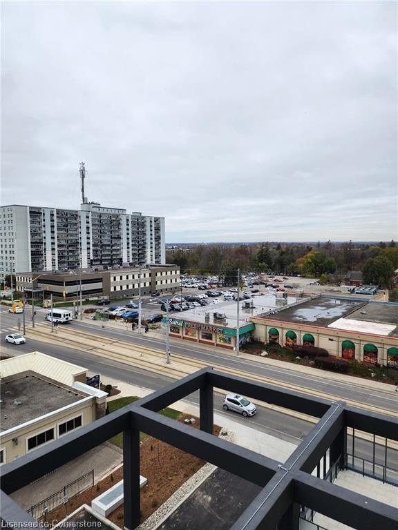 605-741 King Street W Property Photo 12