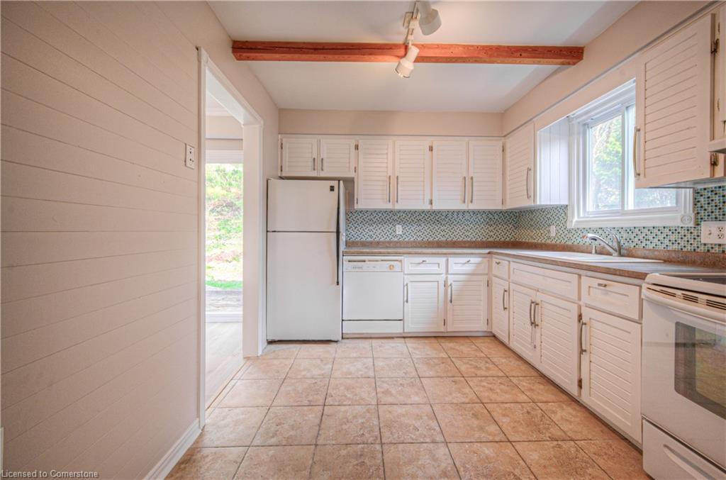 188 Arrowhead Crescent Property Photo 13