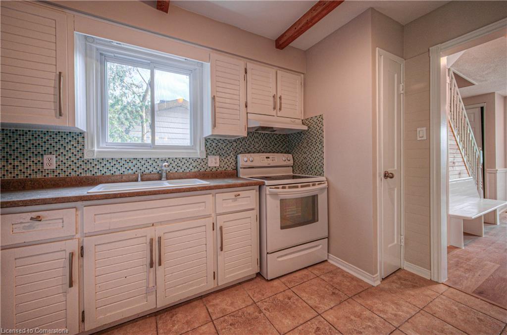 188 Arrowhead Crescent Property Photo 17