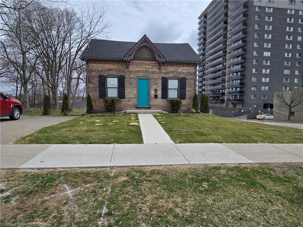 53 Charlotte Street Property Photo 1