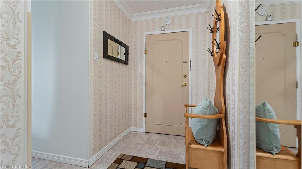 909-640 West Street Property Photo 7