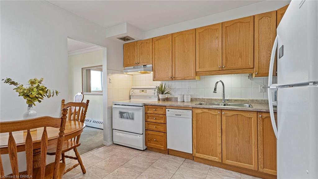 909-640 West Street Property Photo 14