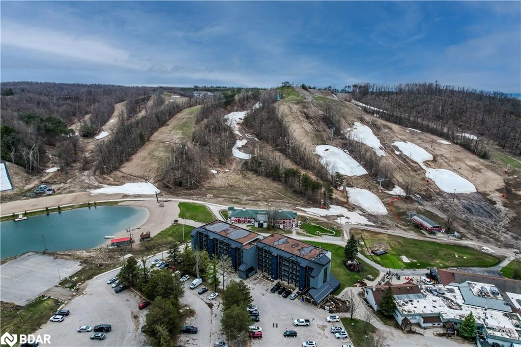 302-80 Horseshoe Valley Boulevard Property Photo 32