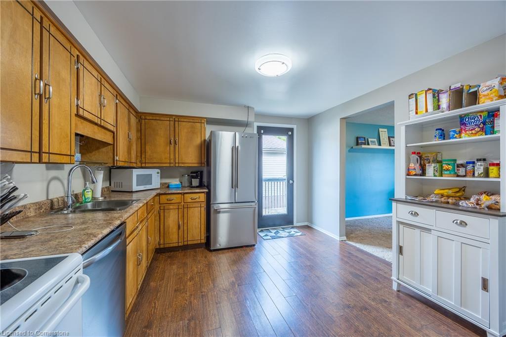 13 Aaron Drive Property Photo 6