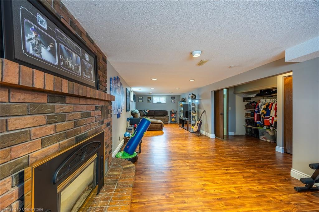 13 Aaron Drive Property Photo 16