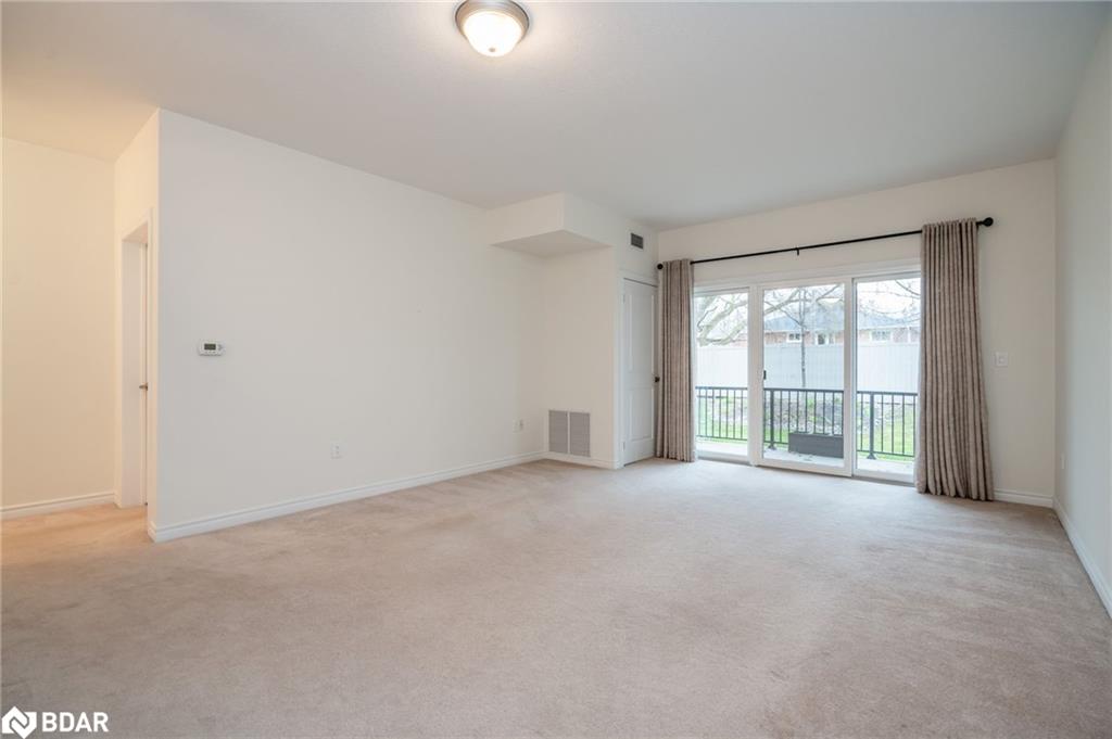 103-19b Yonge Street N Property Photo 12