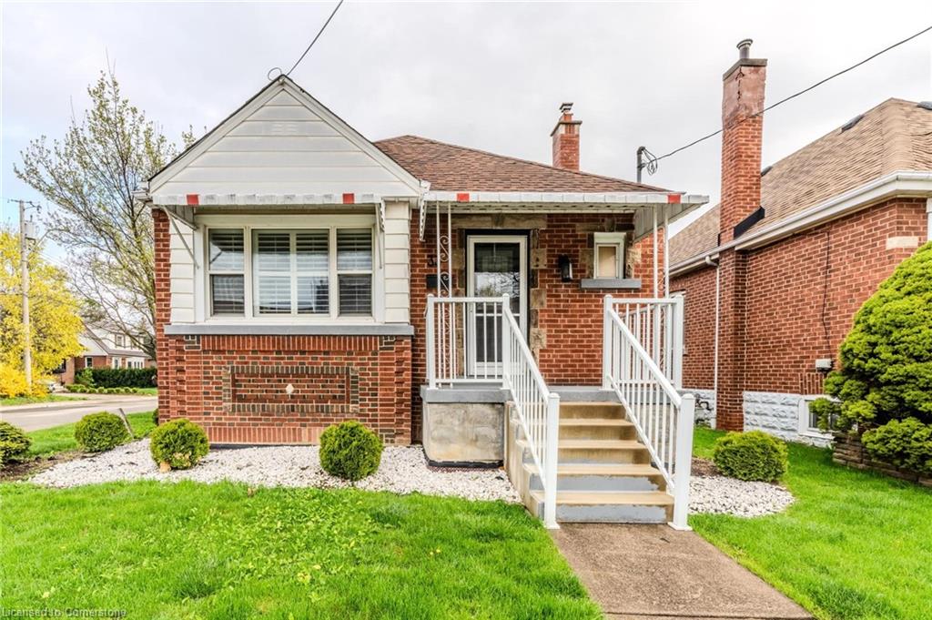 33 Brucedale Avenue E Property Photo 1