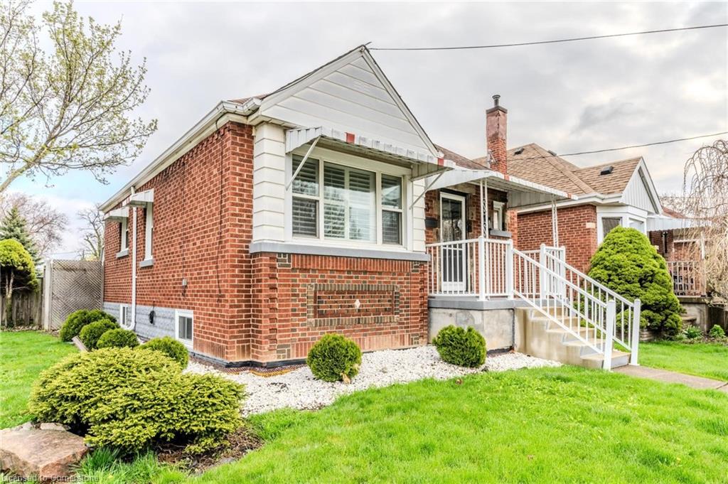 33 Brucedale Avenue E Property Photo 2