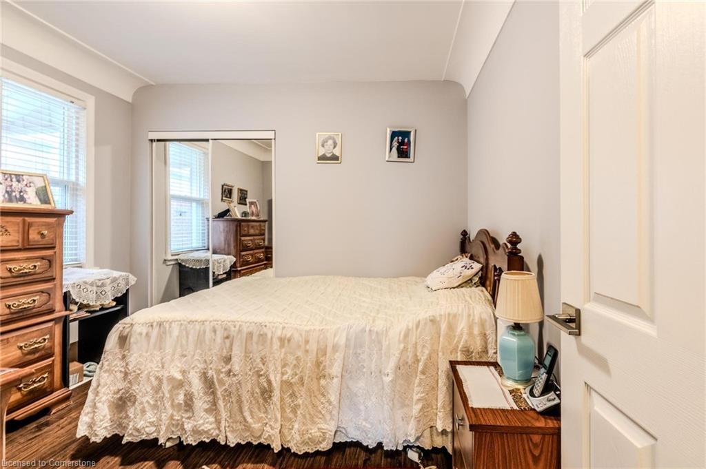 33 Brucedale Avenue E Property Photo 15