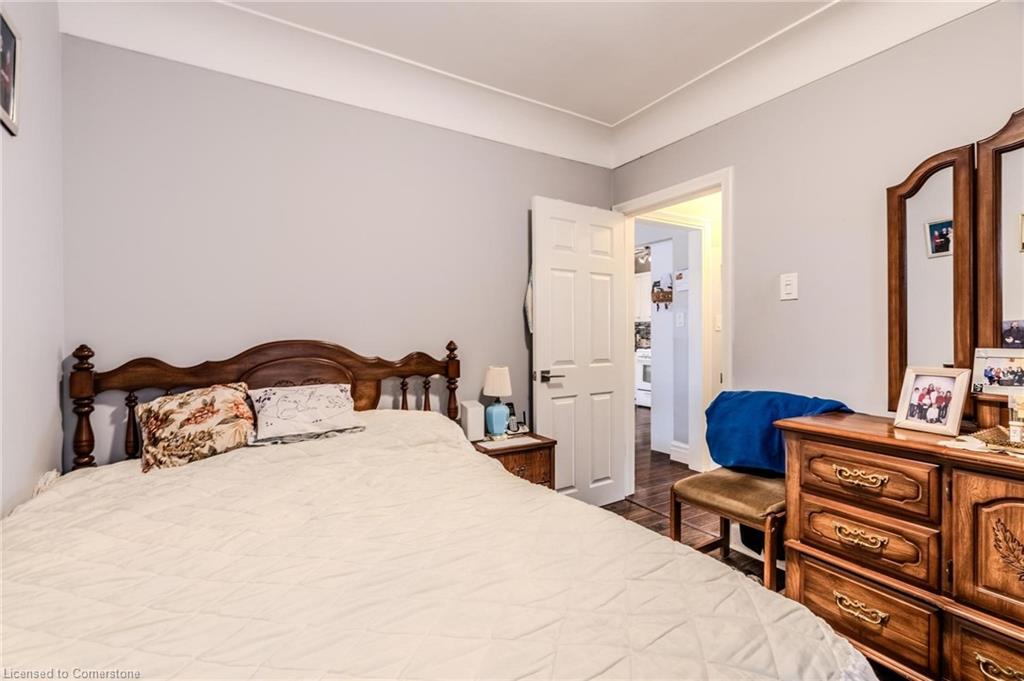 33 Brucedale Avenue E Property Photo 17