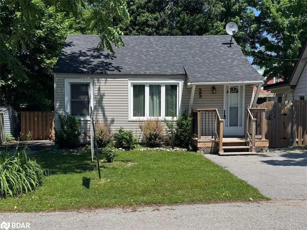 25 Victory Crescent Property Photo 1