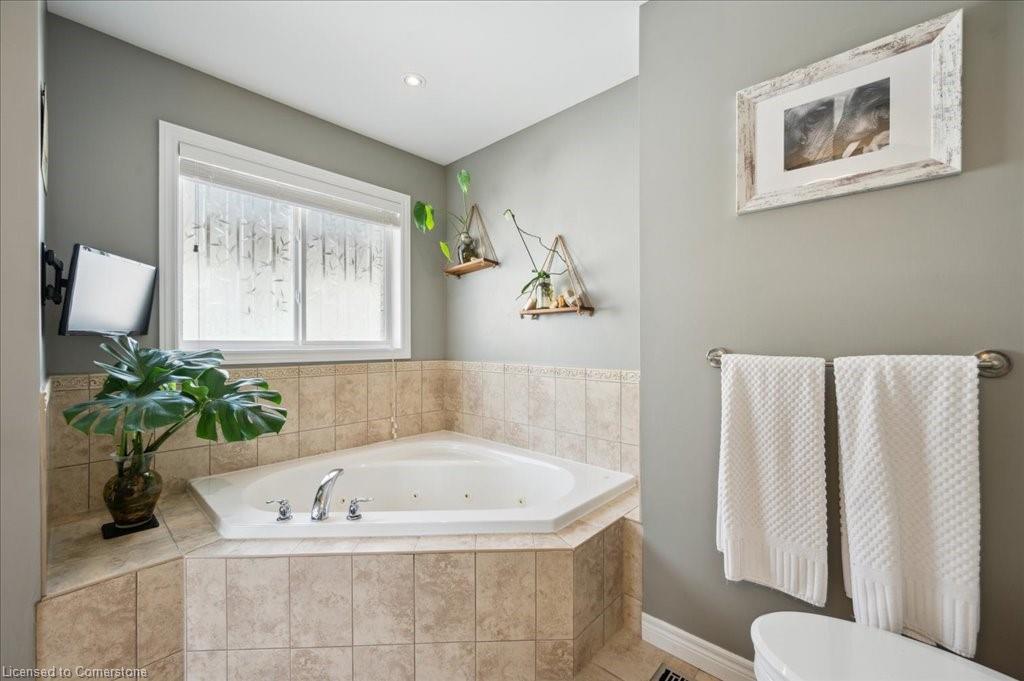 33 Bowen Drive Property Photo 27