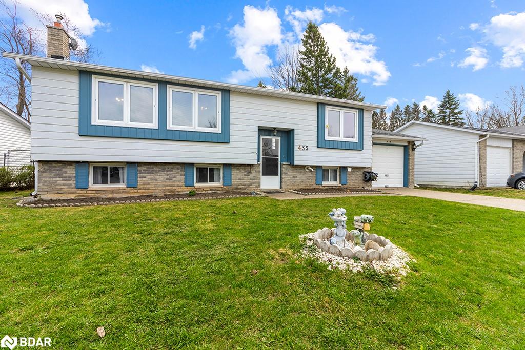 435 Robert Street Property Photo
