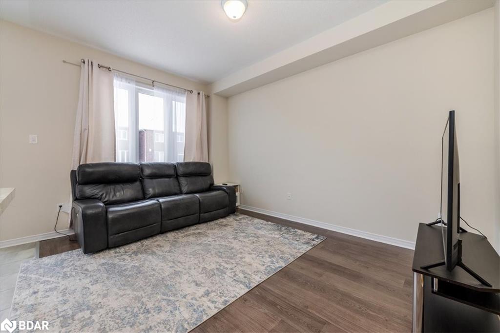48 Portland Street Property Photo 7
