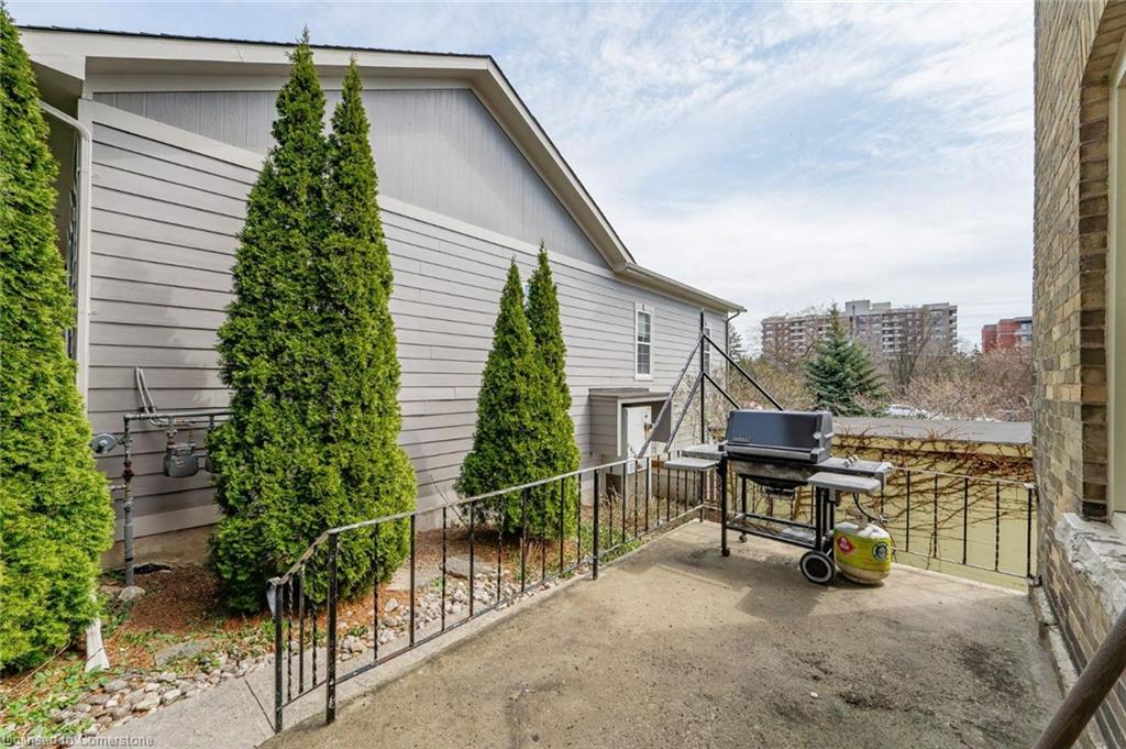 103 Surrey Street E Property Photo 16