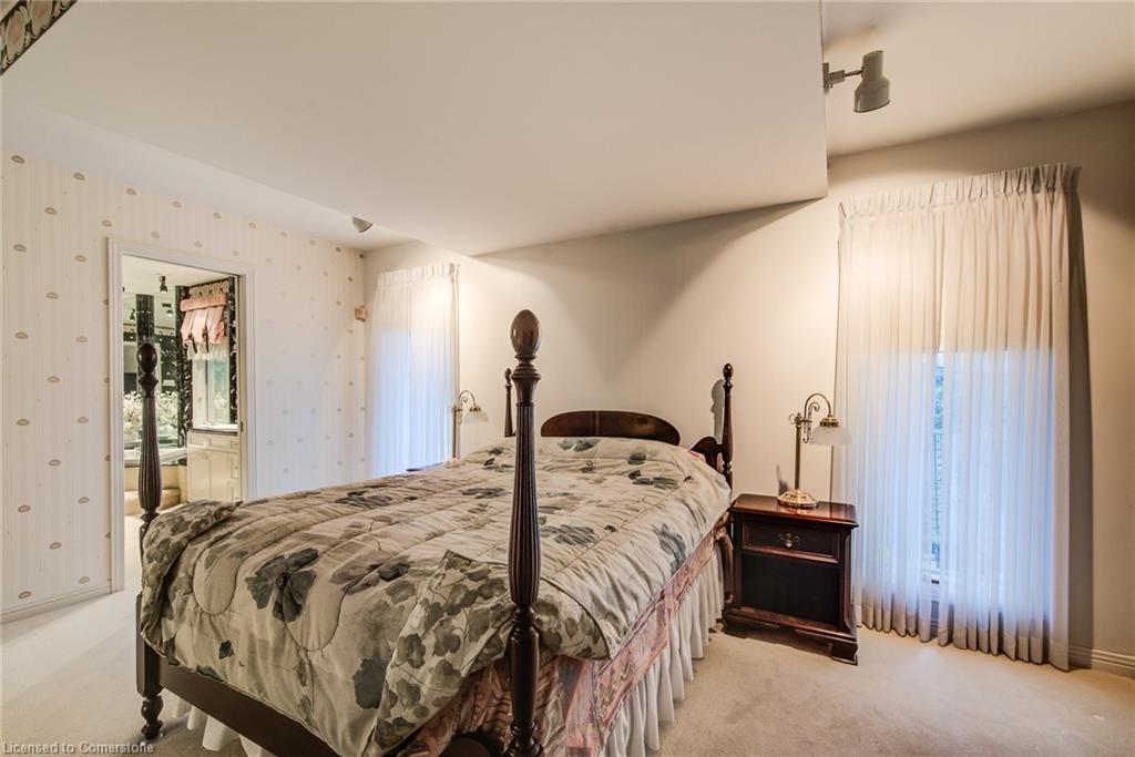 225 Corrie Crescent Property Photo 17