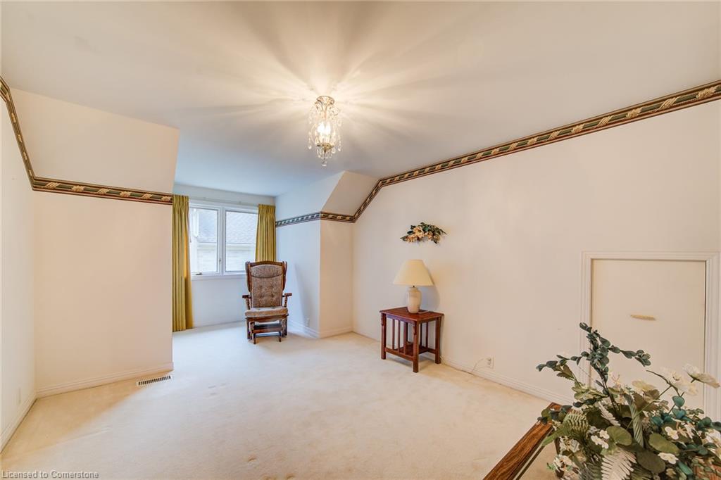 225 Corrie Crescent Property Photo 30